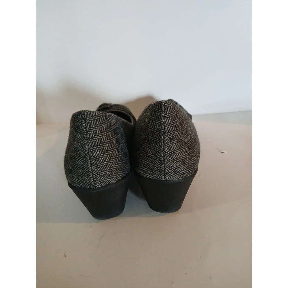DexFlex Sport Comfort Wedge Gray-Black Plaid Round Buckle Knot  Design  Size-9